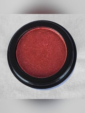 Revolution Eye Primer & Foil in Rose Gold
